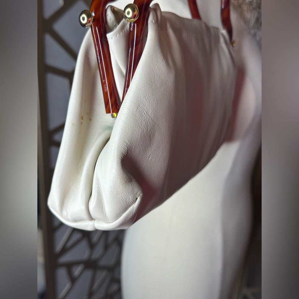 Vintage Ivory Leather
Handbag Purse Double
Bakelite Handles - Picture 4 of 9